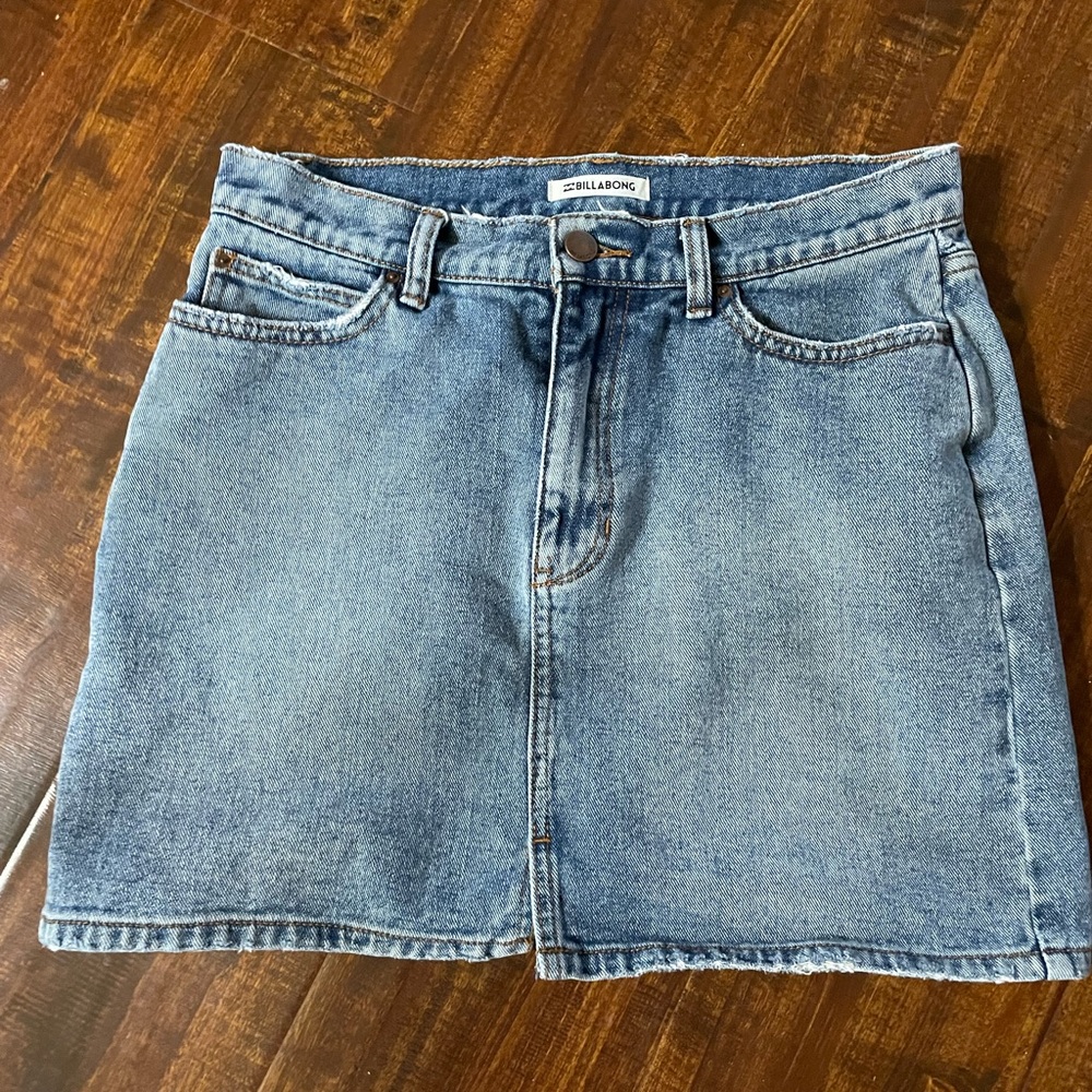 Very cute billabong skirt for summer